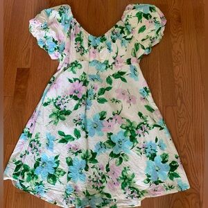 Old Navy Dress with Floral Print and Puff Sleeves